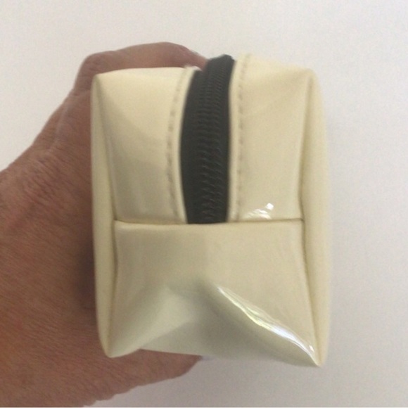 JO MALONE LONDON GLOSSY MAKEUP BAG NWOT - Picture 7 of 13